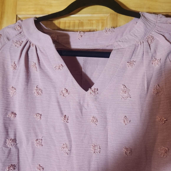 🩷Plus Chic Pink Women's Blouse with Textured Details Size XXXL - Picture 2 of 4